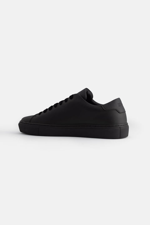 One – All Black – Damen