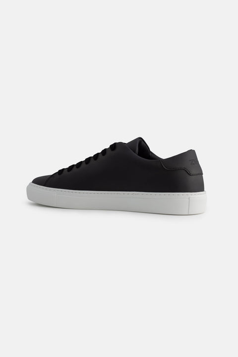 One – Black White – Damen