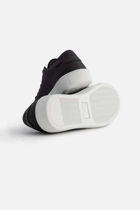 One – Black White – Damen
