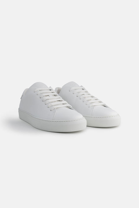 One – All White – Damen